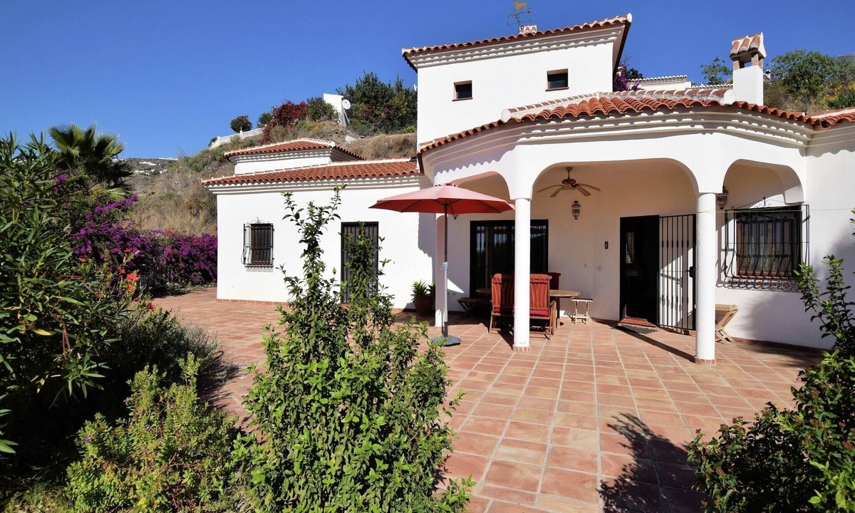 Arenas Villa | Pool Retreat in Arenas
