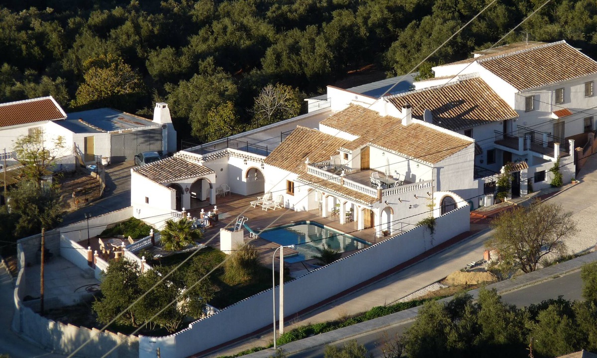 Fuente del Conde Apartment | pool side apartment with a large luxury private roof terrace