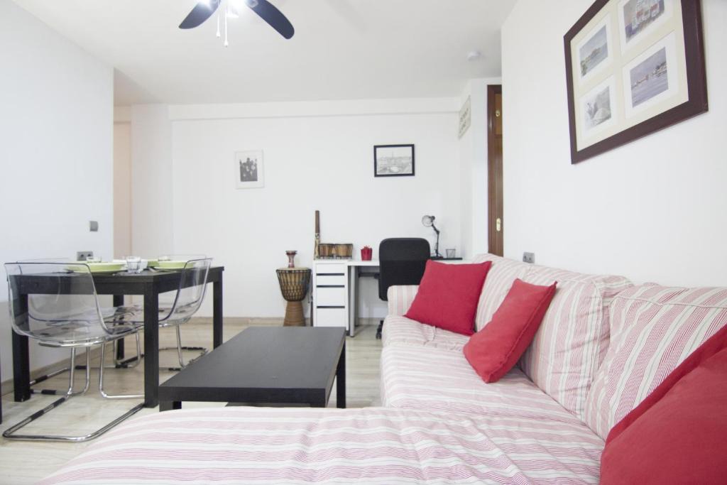 Doctor Barraquer-Grupo Renfe-Policlinico Apartment | RentalSevilla Doctor Barraquer