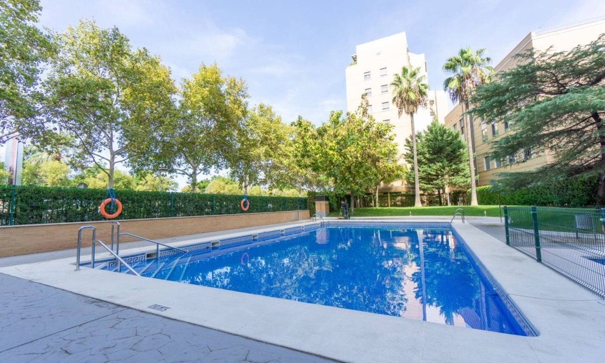 Macarena Tres Huertas-Macarena Cinco Apartment | RentalSevilla Sailing the Guadalquivir