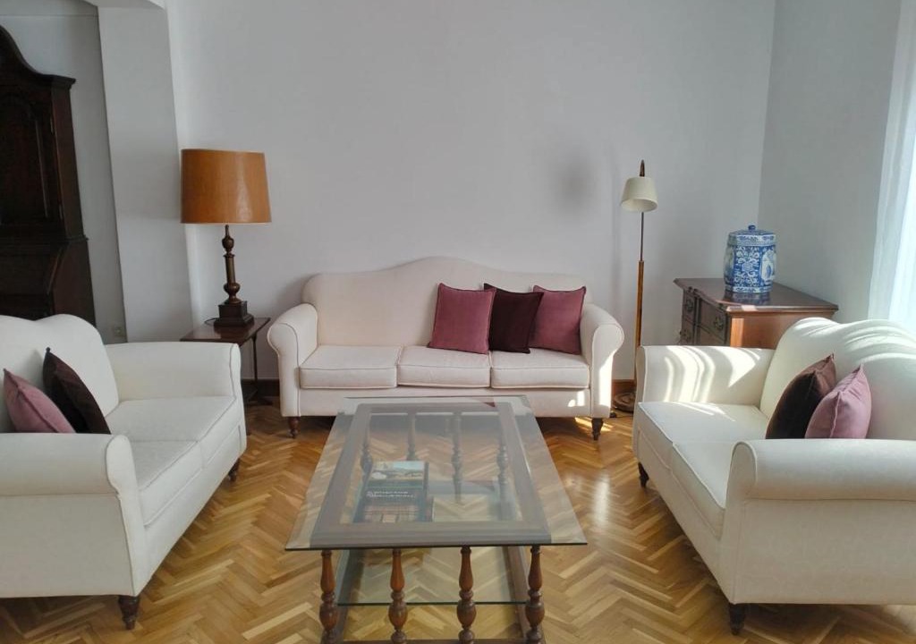 Los Remedios Apartment | RentalSevilla Virgen de Consolación