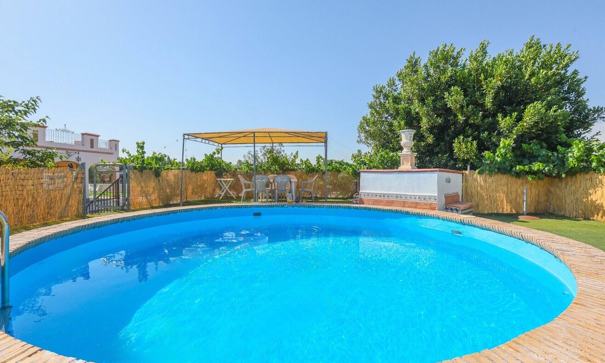 Marchena House | Rural Vacation Home "Los Miradores" with Private Pool, 2 Private Terraces & Wi-Fi