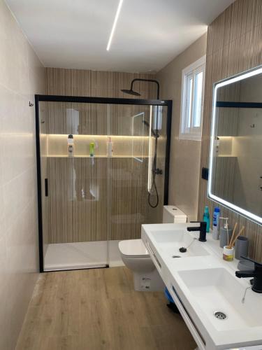 Lora Del Rio House | San Fernando
