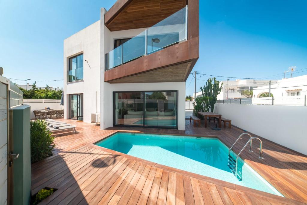 Ibiza Town Villa | Sea La Vie Villa - Modern Villa walking distance from Talamanca Beach Ibiza Marina and Town