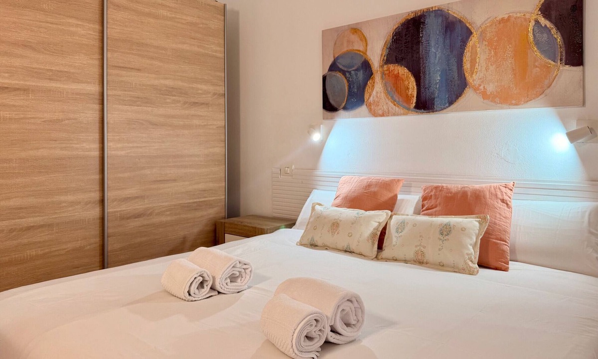 Playa de Arinaga Apartment | Seaside Serenity House