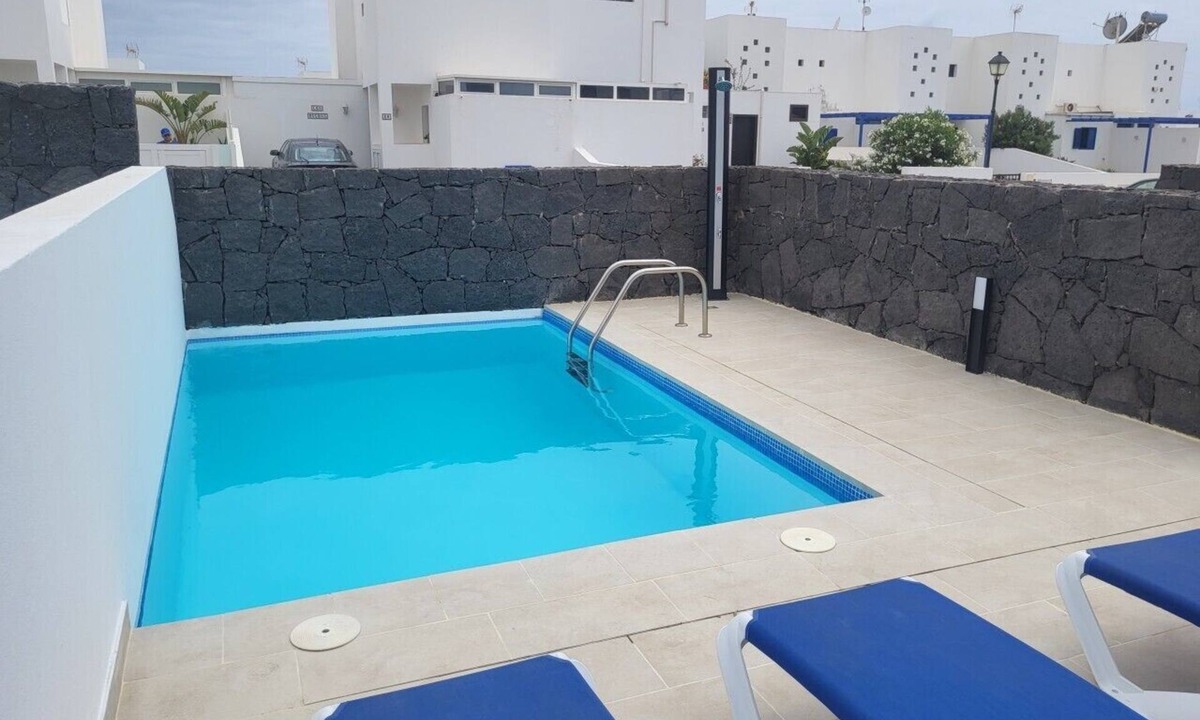 Playa Blanca House | Semi-detached Villa, 2 bedrooms, 2 bathrooms, private pool, WiFi, parking