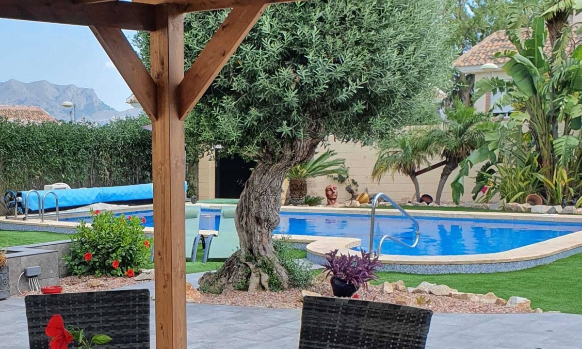 Los Valientes Villa | Serene mountain views. Spacious garden with 10x5m pool.