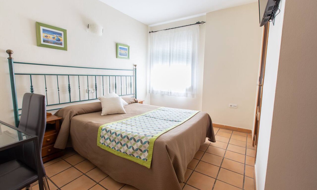 Marbella City Centre Hotel | Single room-Private Bathroom