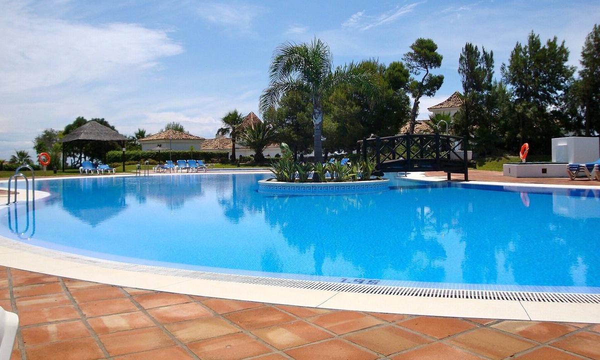 Castillo de Sabinillas Apartment | South facing apartment sea view & free wi-fi