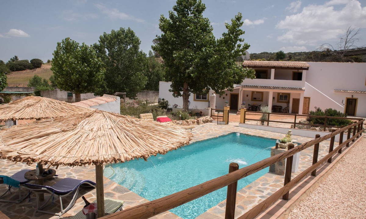 Loja House | Spacious Traditional Andalucian Farmhouse with Stunning Private Pool.