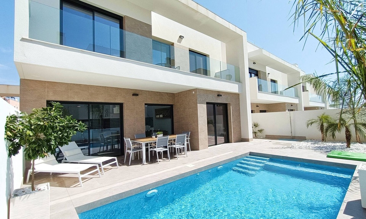 Los Montesinos House | Spacious Vacation Home "Luxurious" with Heated Pool