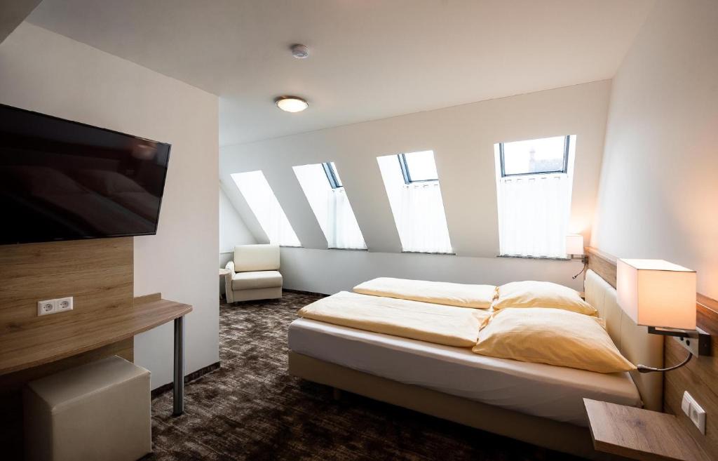 Ehingen Hotel | Sternplatz B&B Ehingen - Self Check-In Hotel