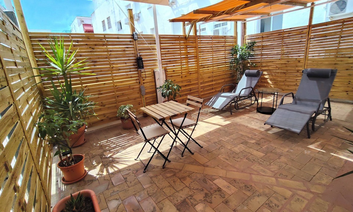 Leon XIII-Los Naranjos Apartment | Studio with Terrace | Urban Nest