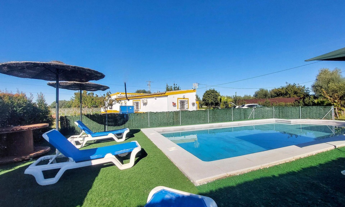 San Jose del Valle House | Stunning home in San José del Valle