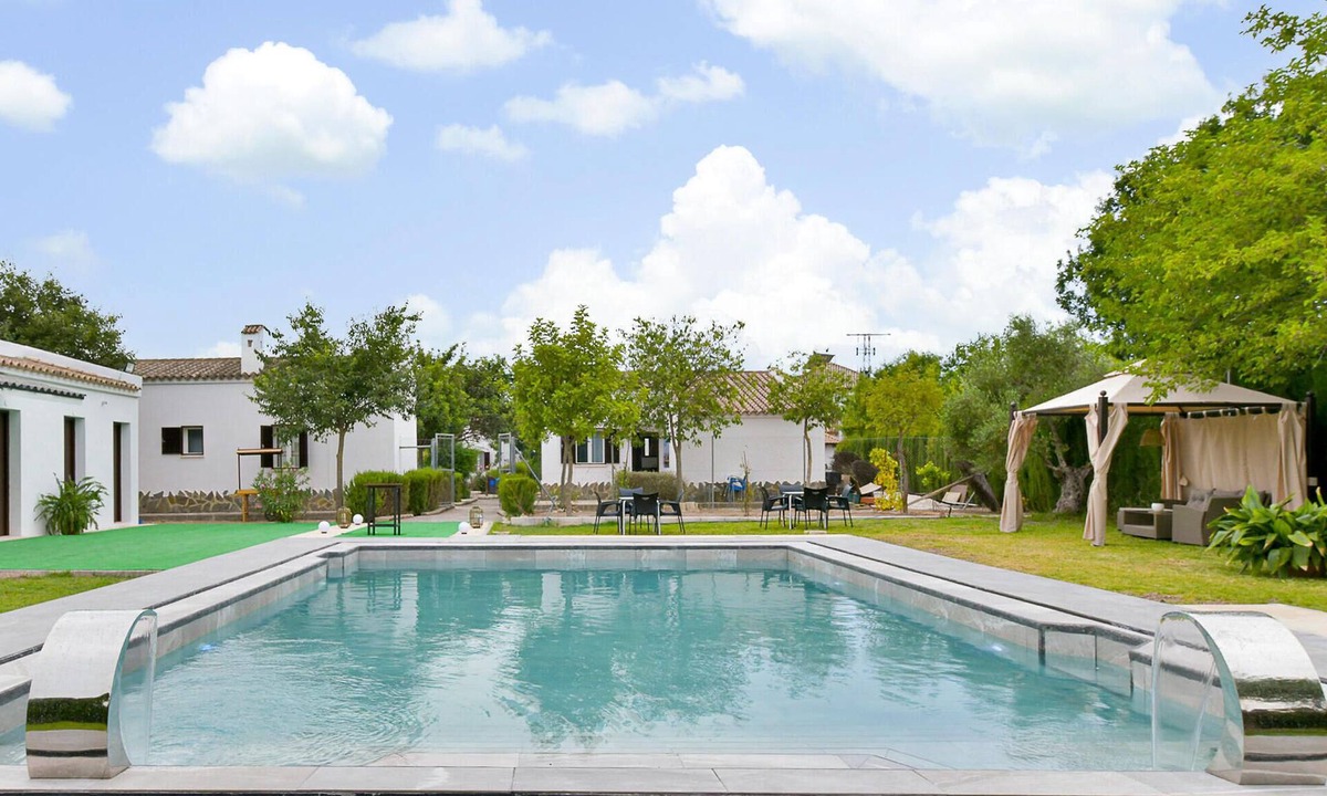 El Coronil House | Stunning home in El Coronil with swimming pool