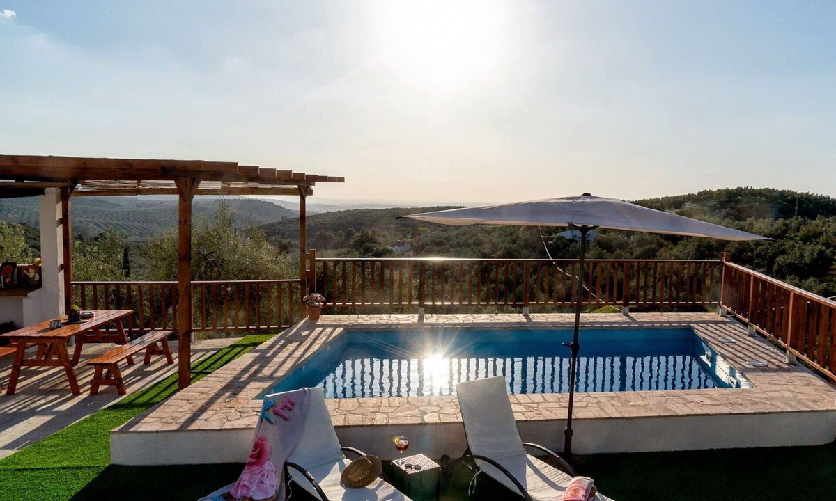 Rute Villa | Stunning private villa for 4 guests with A/C, private pool, WIFI, TV, terrace and pets allowed