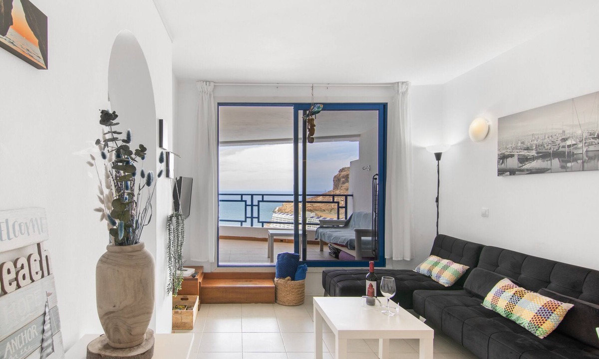 Taurito Apartment | Stunning Sunset Ocean View Vacation – Ocean Views, Shared Pool & Wi-Fi