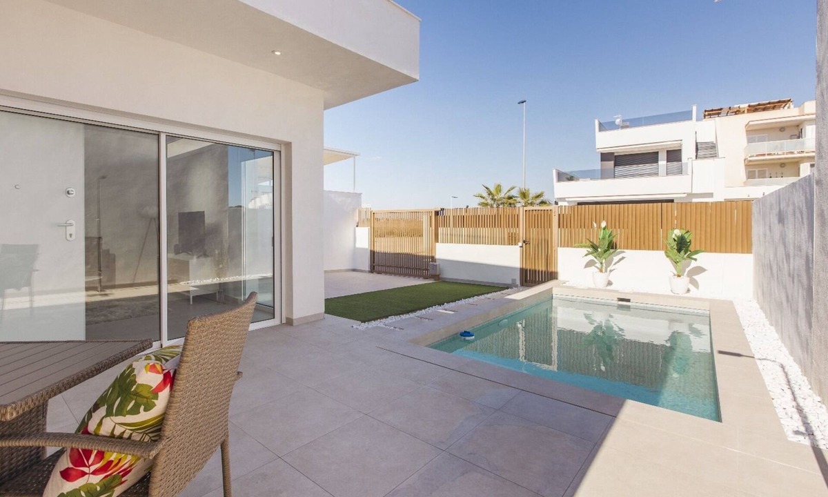 Santiago de la Ribera Villa | Stylish Villa with (heated) private pool - 900 meters from the beach