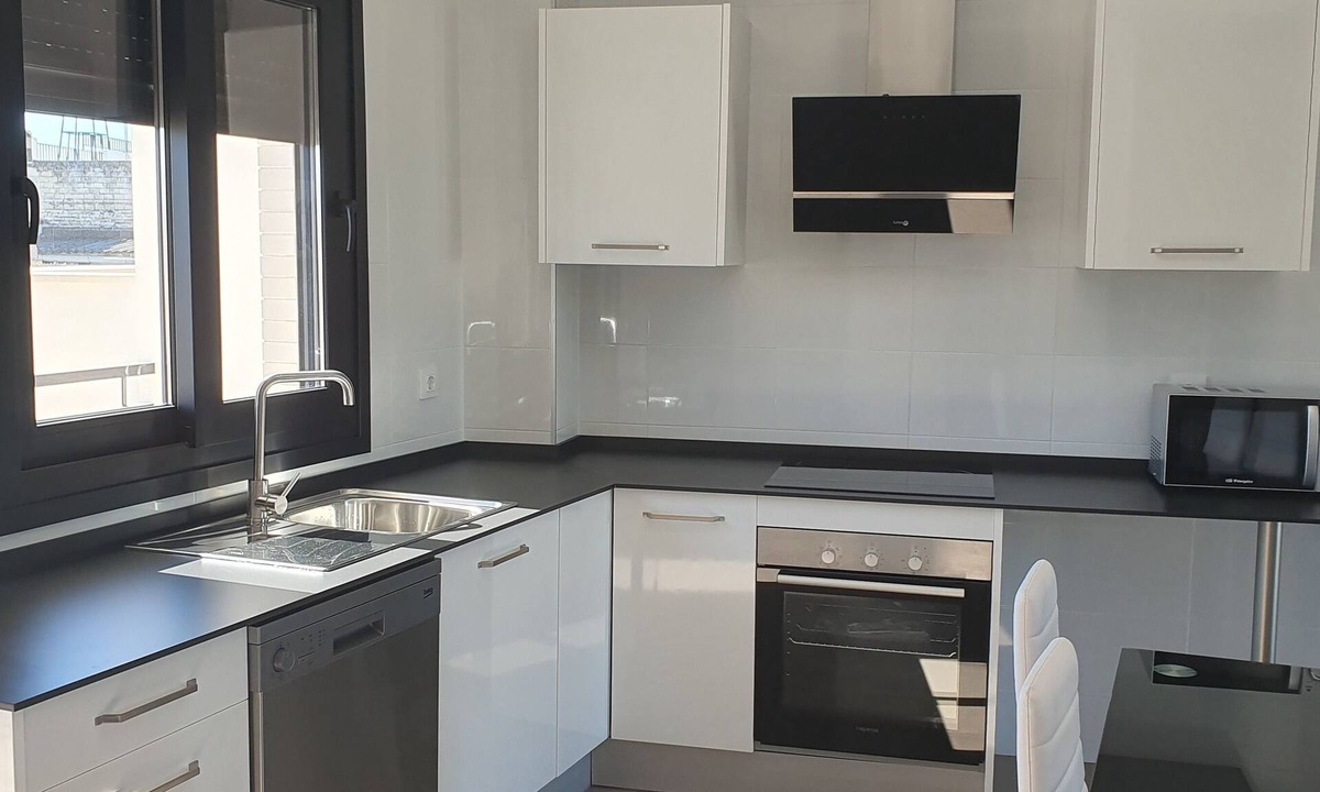 San Jose de La Rinconada Apartment | SUITABLE. RICARDO 8 KM FROM SEVILLA NEXT TO THE NEARBY STATION
