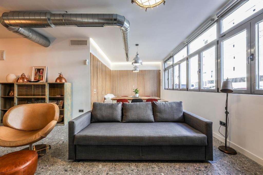 Villaverde Apartment | The Executive Industrial Loft - Madrid Rio - High End Kitchen Alquiler Temporal