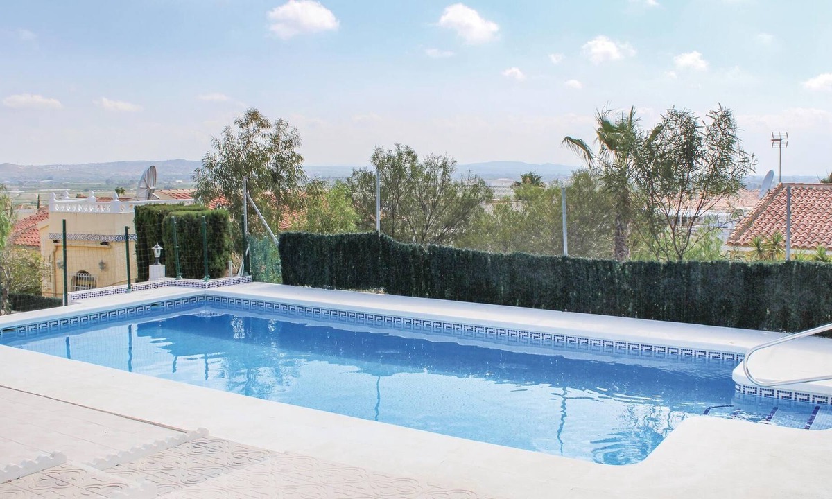 San Fulgencio House | This beautiful vacation detached house in a quiet location in the popular urbanization 'La Marina',