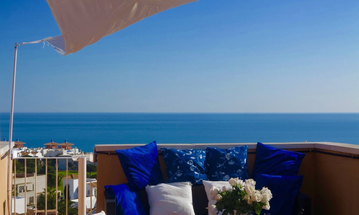 Mojacar Apartment | TOP PENTHOUSE *: Luxury, Terrace 360 ° view, Sea, Mountains, Golf, Free Wifi, BBQ!