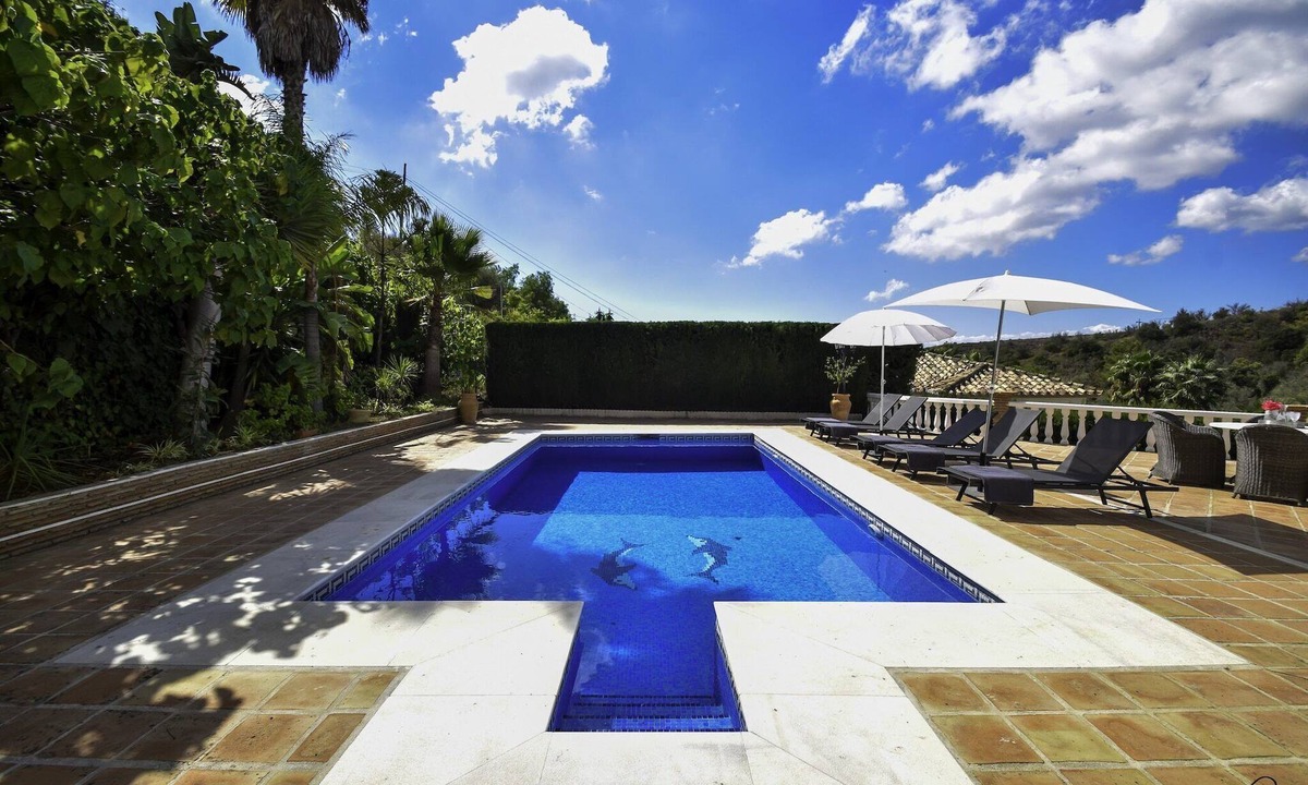 Urbanizacion el Rosario Villa | Tranquil Sea View Villa for 8