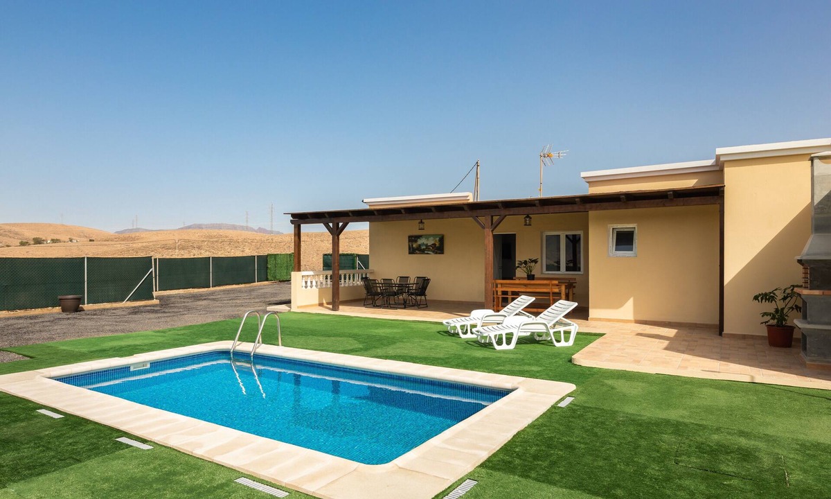 Tuineje Villa | Tranquil Villa Ralue with Pool, Terrace & Garden