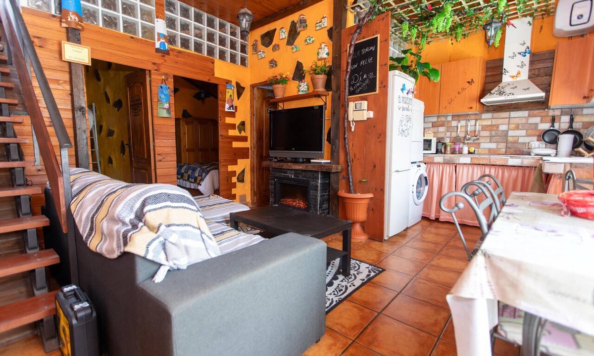 Las Palmas de Gran Canaria Apartment | Two-bedroom apartment 10 minutes walk from the historic center.