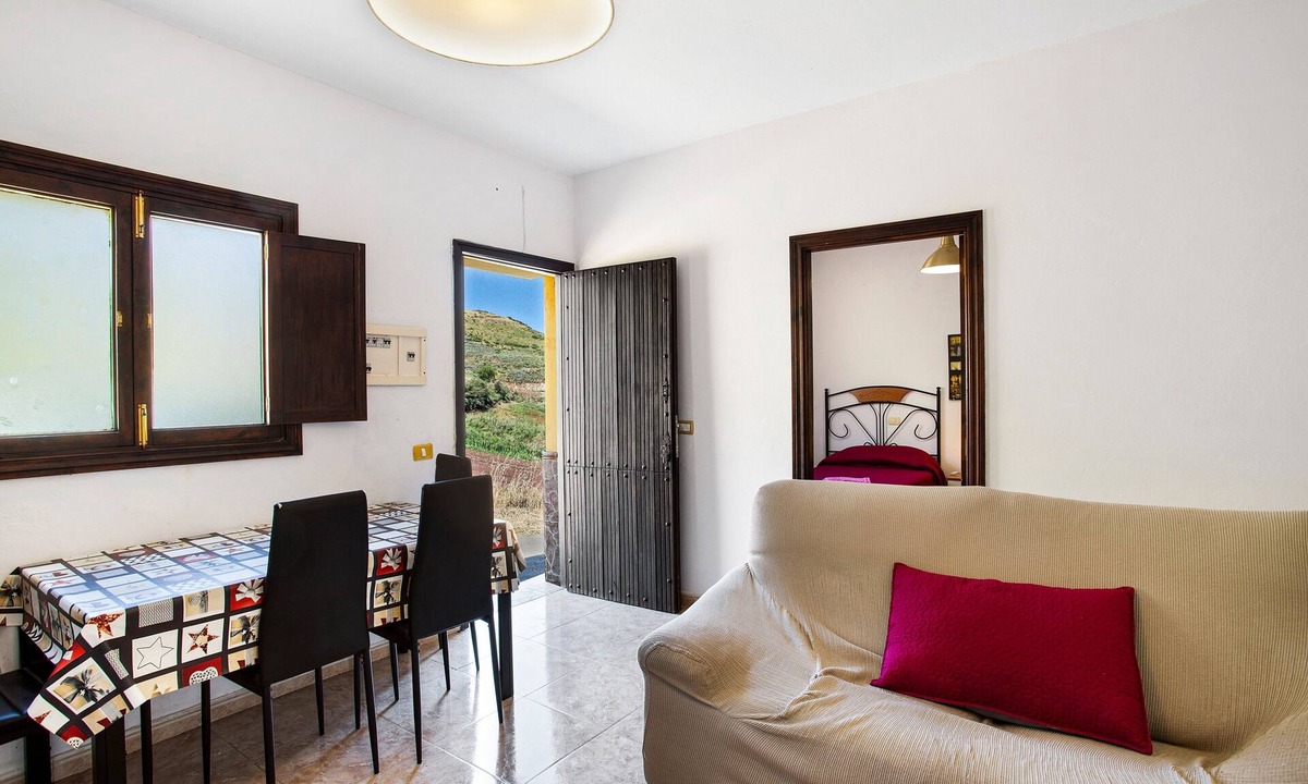 Galdar House | Vacation Apartment 'Villa Palomino' with Mountain View, Private Terrace and Wi-Fi