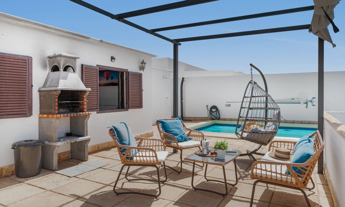 Guime Apartment | Vacation 'Aurora' with Mountain View, Private Pool and Private Terrace