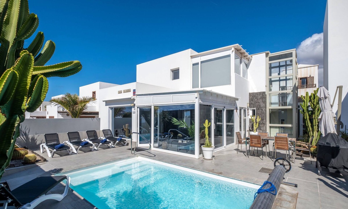 Playa Blanca Villa | Vacation Villa 'Casa Saidera ' with Private Pool, Wi-Fi and Air Conditioning