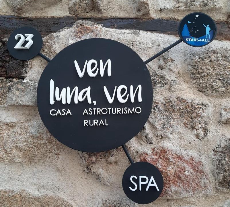 Casas del Castanar House | VEN LUNA, VEN Casa-SPA Astroturismo rural TR-CC-00361