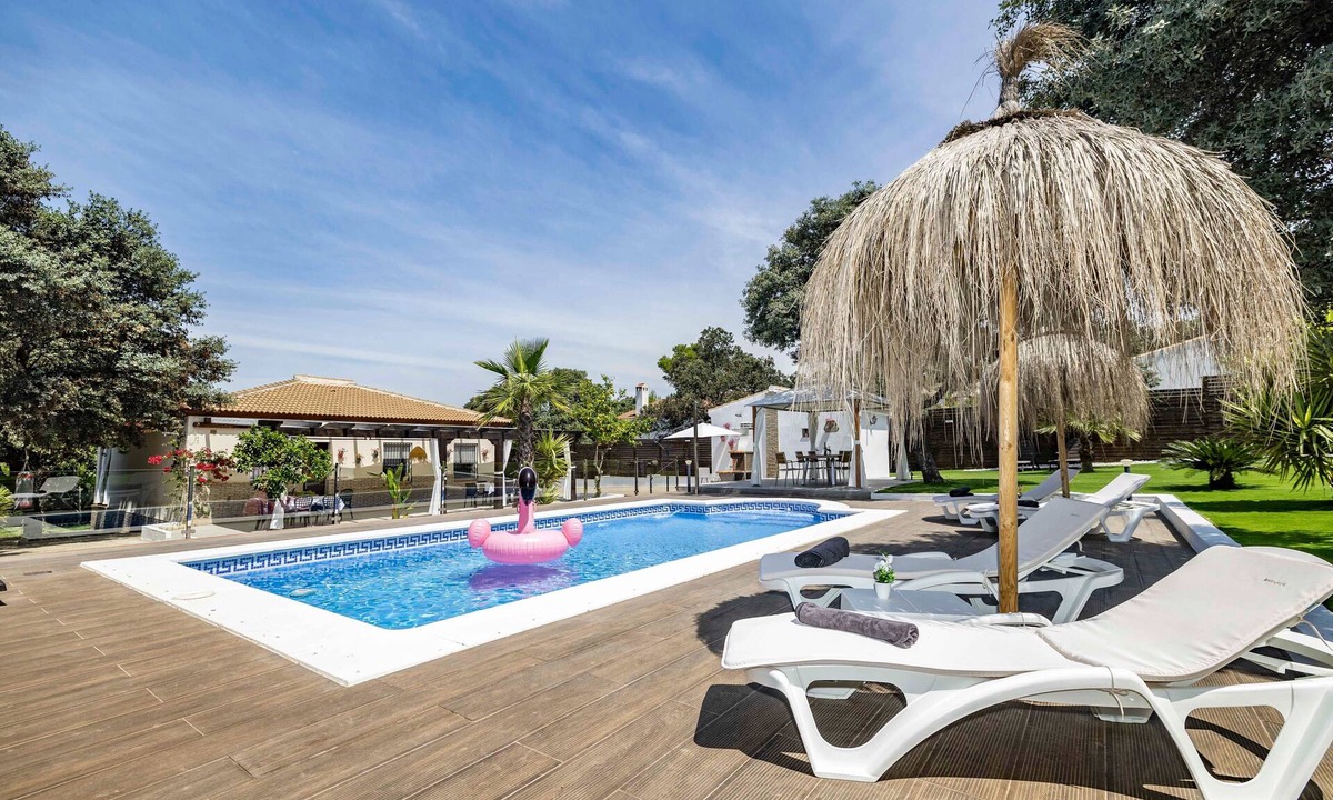 Castilblanco de los Arroyos Villa | Villa Mis Raíces with Private Pool and Tropical Garden near Seville