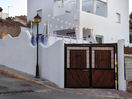 Punta Umbria Villa | Villa Alhamar con piscina climatizada privada