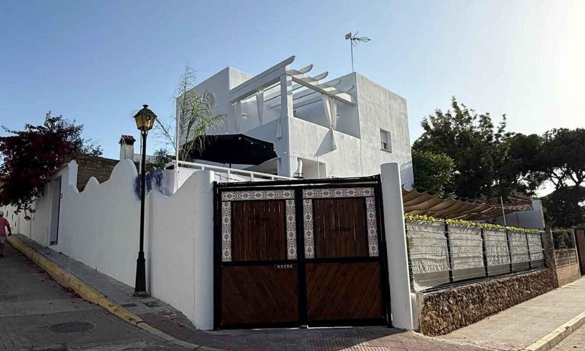 Punta Umbria Ski Chalet | Villa Alhamar