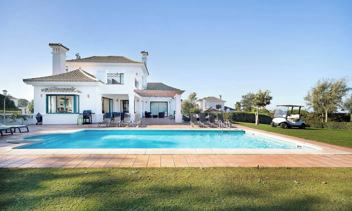 Arcos de la Frontera Villa | Villa "Arcos golf Jacaranda" con vistas a la montaña, piscina y Wi-Fi, 5 dormitorios