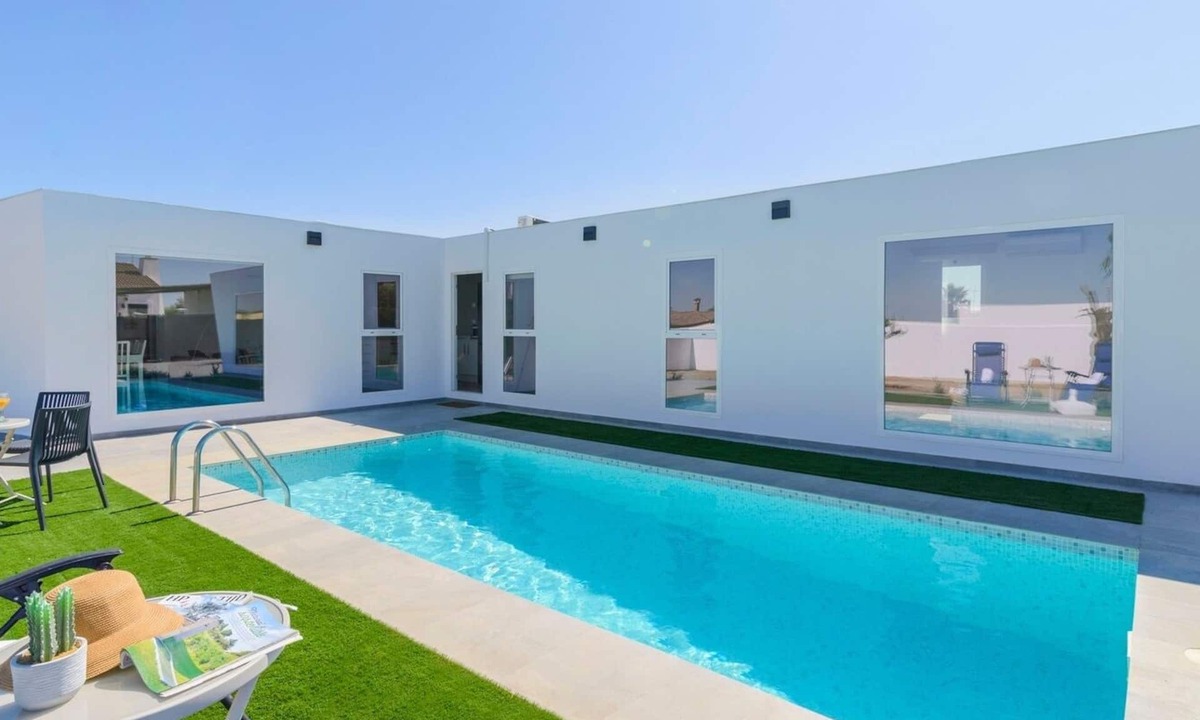 Marchena Villa | Villa Armentia La Puebla de Cazalla by Ruralidays