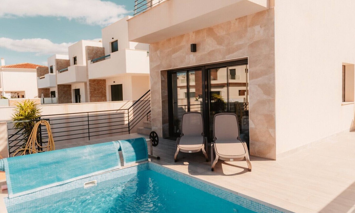 Daya Nueva Villa | Villa Armonia - Heated Pool - Countryside Charm - by OYOOSTAYS