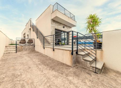 Daya Nueva Villa | Villa Armonia - Heated Pool - Countryside Charm - by OYOOSTAYS