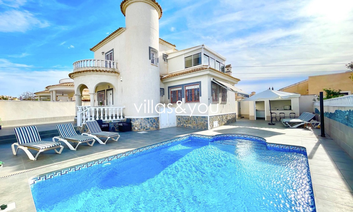 Benijofar Villa | Villa Atalaya Park by Villas&You
