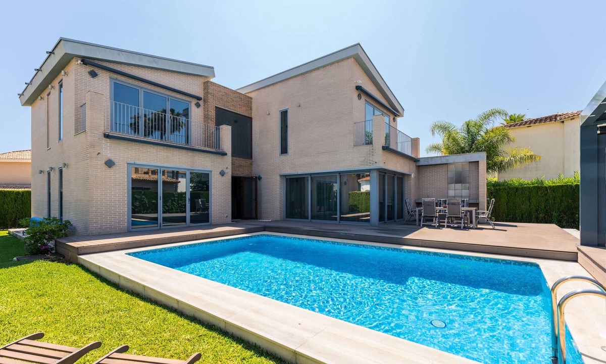 Molinell Villa | Villa Beachside Retreat by ON Travel