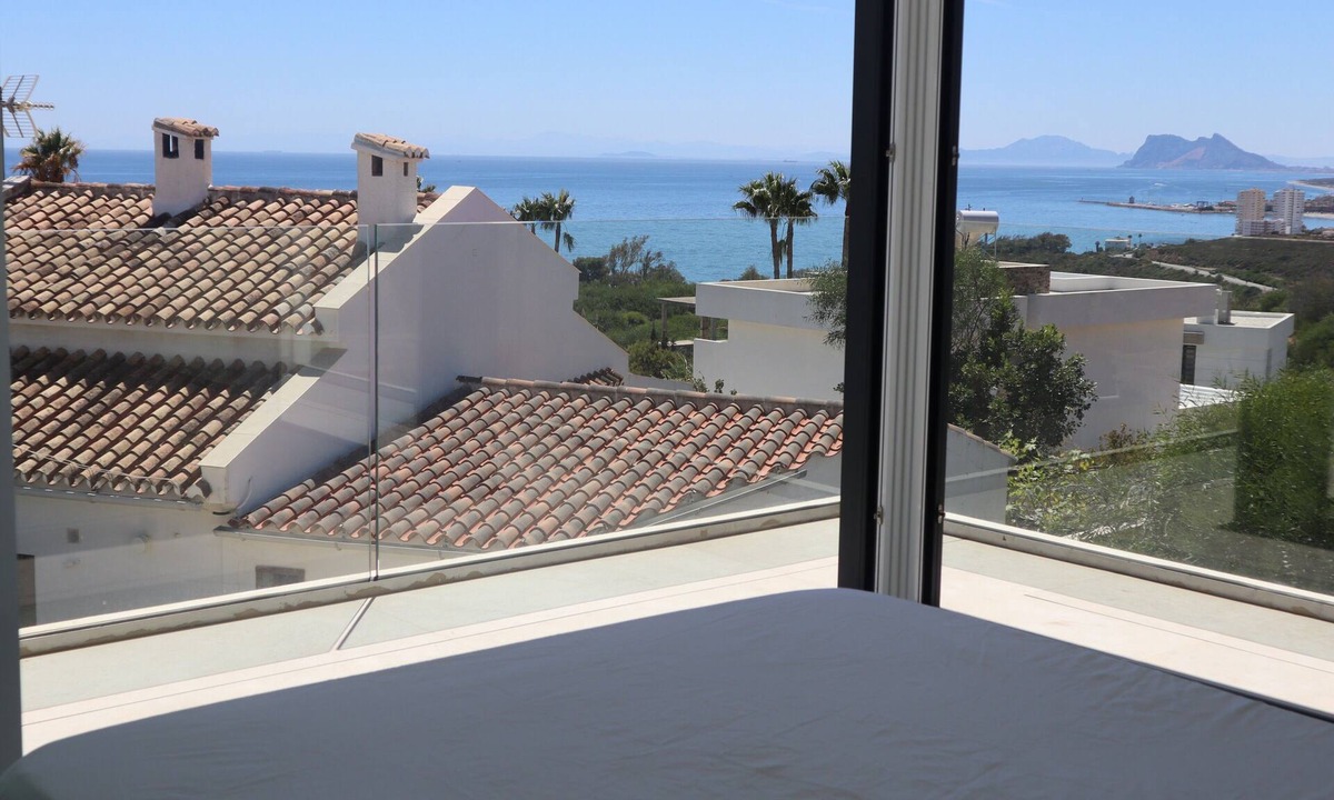 San Roque Villa | Villa 'Bella Vista' with Sea View, Wi-Fi and Air Conditioning