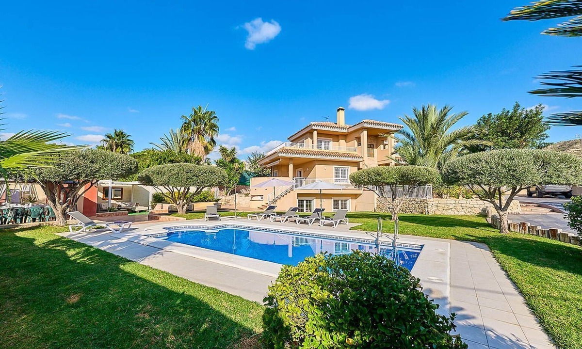Hoya de los Patos Villa | Villa Blanca Lux - Five Bedroom Villa, Sleeps 11
