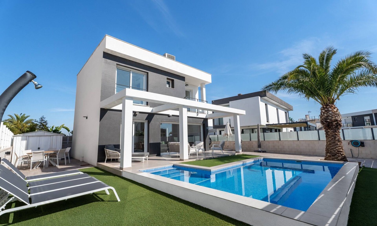 Puerto Marino Villa | Villa 'Casa Bos Palm Tree with Pool' with Private Pool, Wi-Fi and Air Conditioning