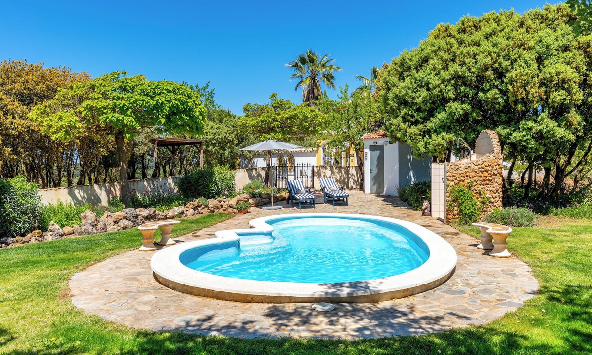 Archidona Villa | Villa "Casa de los Sueños" with Pool, Mountain View, Garden & Wi-Fi