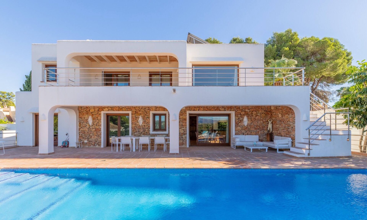 Moraira Town Centre Villa | Villa "Casa Once Moraira" with Sea View, Pool, Garden & Wi-Fi