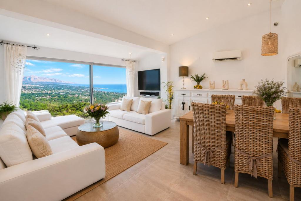 La Nucia House | Villa cerca de ALTEA con Vistas Panorámicas Mar, Piscina y Terraza