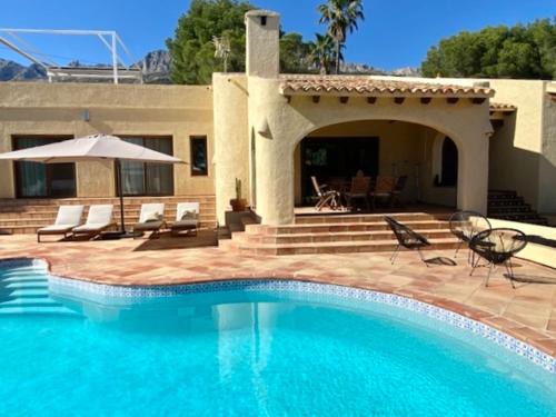 Altea la Vella Villa | Villa de estilo español con jardín y piscina
