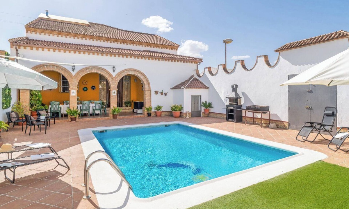 Alameda Villa | Villa el Señorío Alameda by Ruralidays